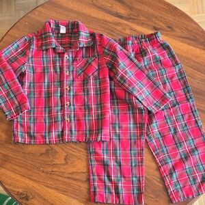 Old Navy Red Plaid Kids Pajama Set (🛍 6/$36)